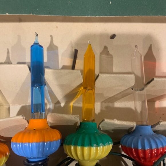 9 Vintage Noma Biscuit Bubble-Lites in the Original Box - Picture 15 of 16